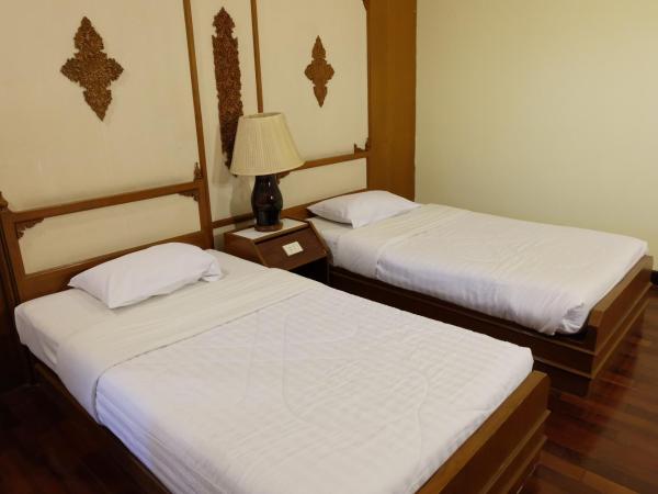 Prince Hotel Chiang Mai : photo 2 de la chambre chambre double ou lits jumeaux supérieure