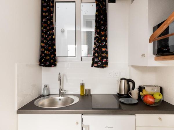 Troon of Athens Apartments : photo 4 de la chambre pop loft acropol - no55