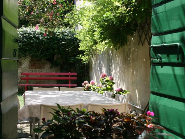 19 Borgo Cavour : photo 9 de la chambre chambre triple avec salle de bains privative séparée