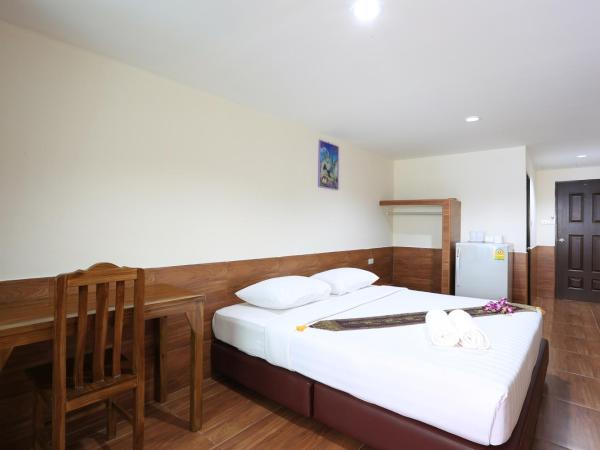 The Siam Guest House - SHA Extra Plus : photo 2 de la chambre chambre double supérieure