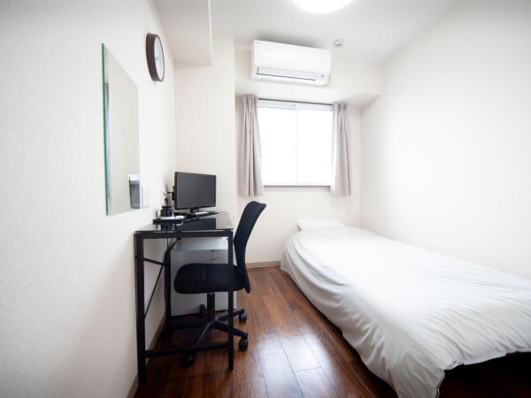Hotel Chuo Crown : photo 3 de la chambre chambre simple standard avec salle de bains