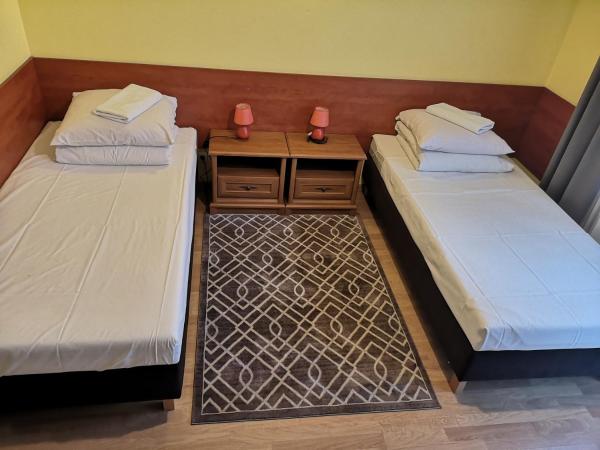 Hotel Duka : photo 1 de la chambre chambre lits jumeaux