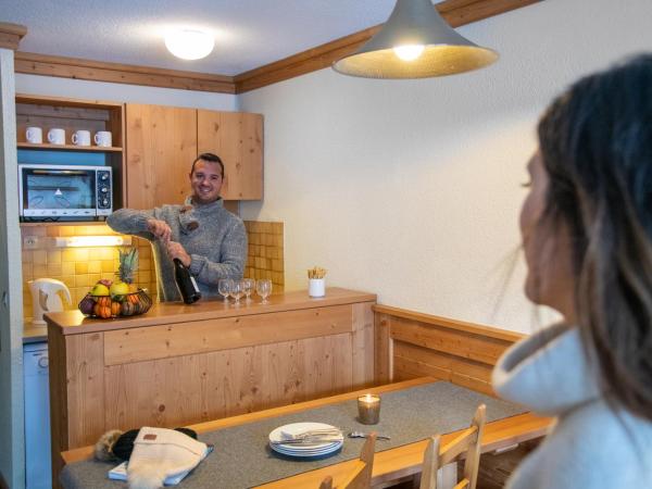 Le Cheval Blanc - Village Montana : photo 3 de la chambre appartement 3 chambres avec mezzanine (6-8 personnes)