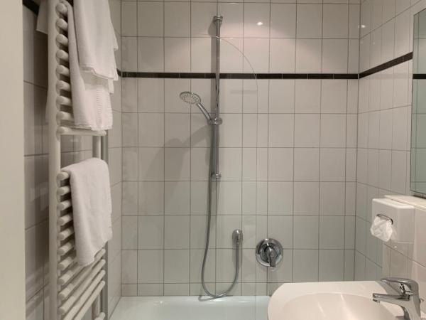 Hotel Mondial Comfort - Frankfurt City Centre : photo 6 de la chambre chambre triple