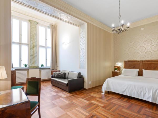 Hotel Roma e Rocca Cavour : photo 4 de la chambre suite