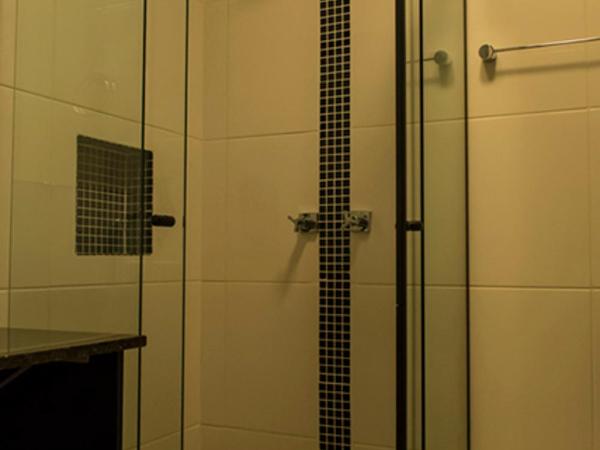 Hollyster Hotel : photo 2 de la chambre chambre quadruple