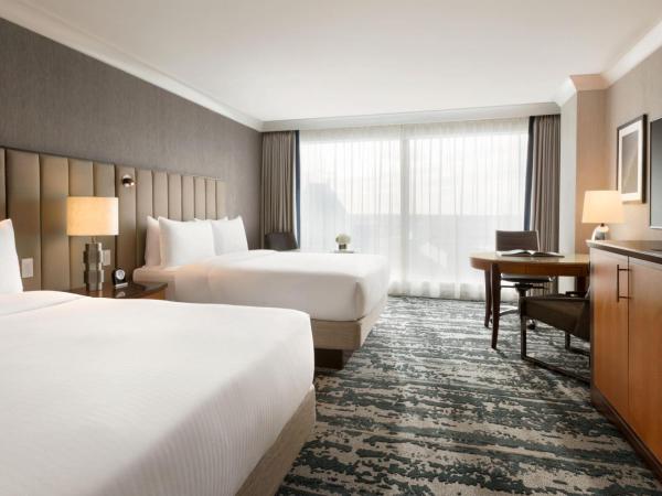 Fairmont Vancouver Airport In-Terminal Hotel : photo 3 de la chambre chambre fairmont avec 2 lits queen-size