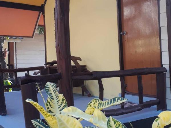 Long Beach Garden Resort : photo 6 de la chambre bungalow - vue sur jardin