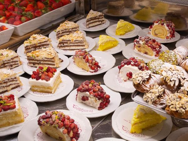 Duomo Luxury Suite Catania : photo 7 de la chambre suite lit king-size avec baignoire spa