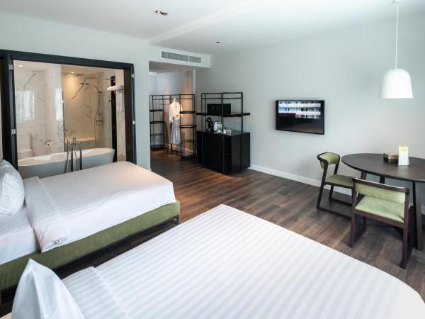 S Ram Leisure Hotel SHA PLUS : photo 4 de la chambre chambre lits jumeaux - vue sur piscine