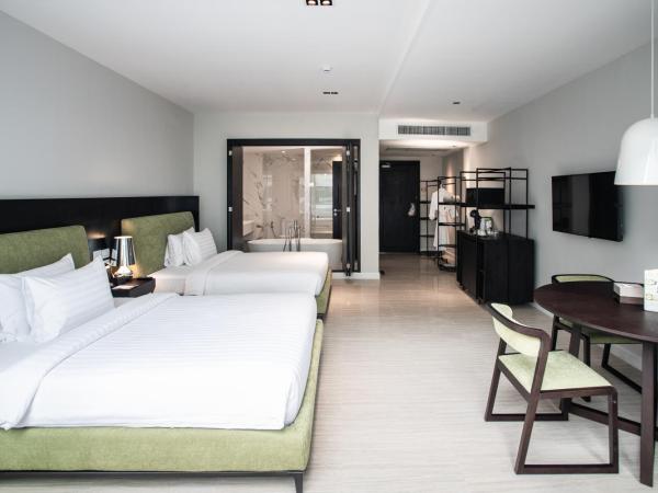 S Ram Leisure Hotel SHA PLUS : photo 3 de la chambre chambre lits jumeaux avec accès à la piscine
