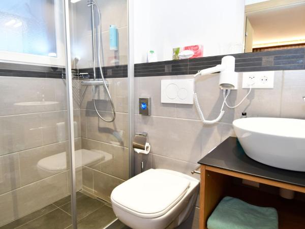 Hotel Elite : photo 4 de la chambre supérieure grand lit