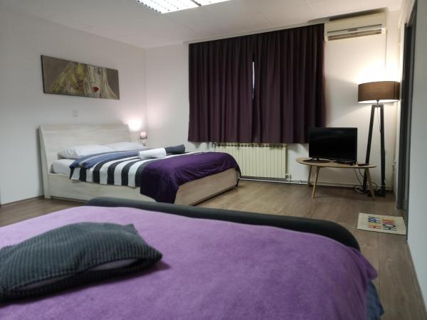 Rooms Madison : photo 5 de la chambre chambre lits jumeaux