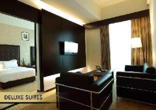 Symphony Suites Hotel : photo 1 de la chambre room #53781010