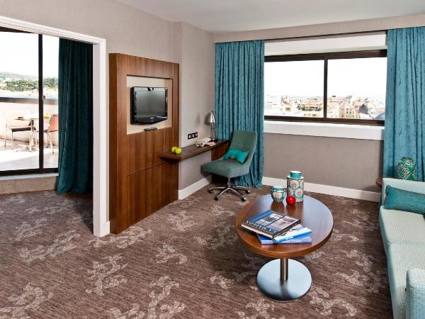 Holiday Inn Nice, an IHG Hotel : photo 6 de la chambre suite avec vue - non-fumeurs