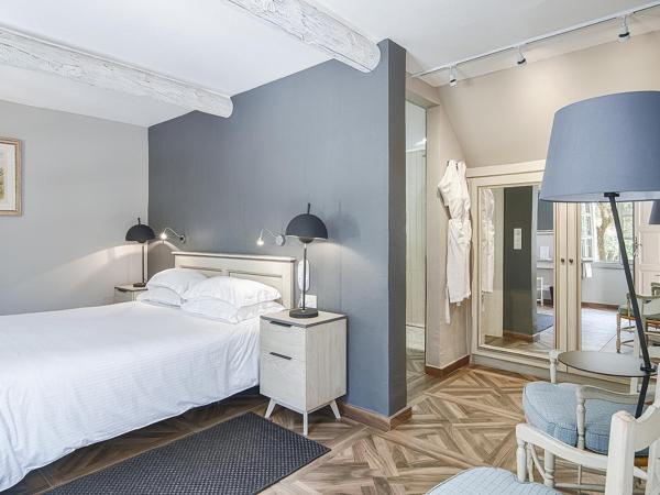 Le Jas de Gordes : photo 2 de la chambre chambre double ou lits jumeaux avec terrasse