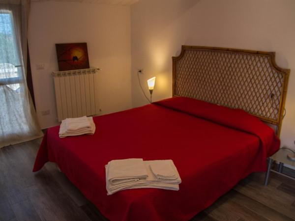 Alghero in bicicletta : photo 5 de la chambre chambre double avec salle de bains privative