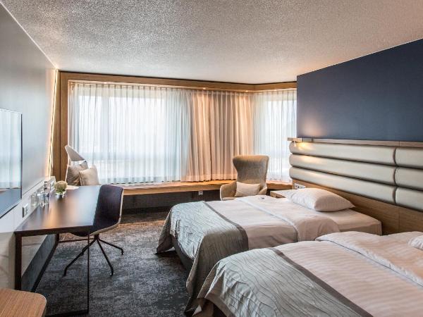 Mvenpick Hotel Lausanne : photo 3 de la chambre chambre lits jumeaux deluxe - vue sur lac