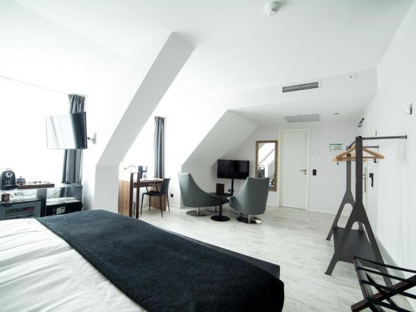 Catalonia Berlin Mitte : photo 2 de la chambre suite junior