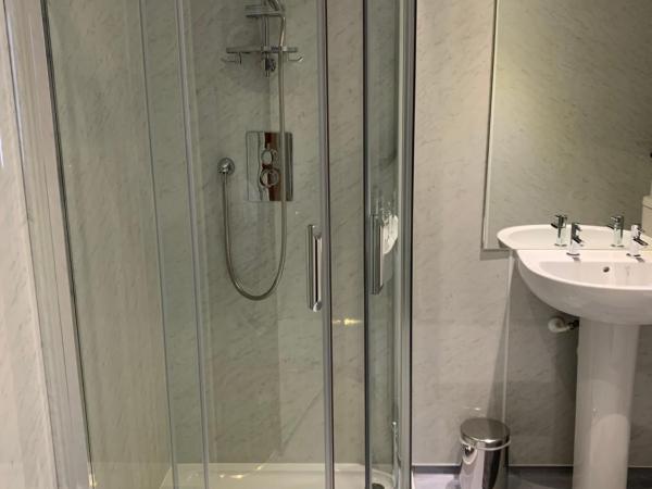 Leys Hotel : photo 4 de la chambre chambre double - accessible aux personnes à mobilité réduite