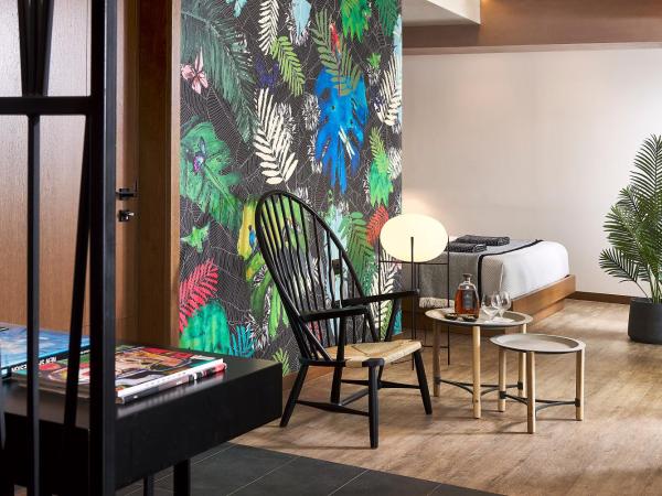 Dyo Suites : photo 8 de la chambre suite deluxe avec jacuzzi intérieur - vue sur mer