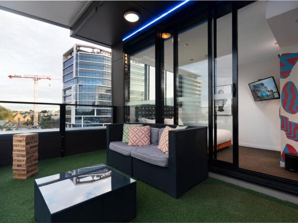 The Constance Fortitude Valley : photo 5 de la chambre hotel king with terrace with free wifi