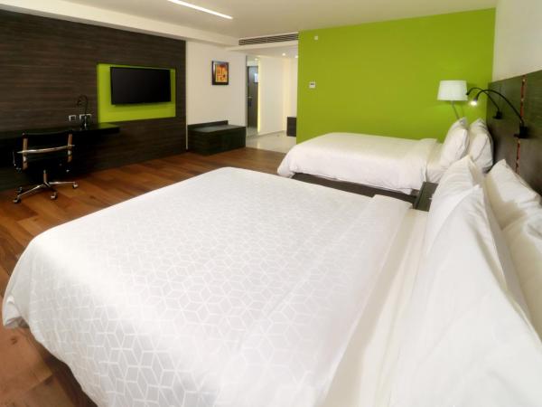 Holiday Inn Express Mexico Aeropuerto, an IHG Hotel : photo 10 de la chambre chambre standard avec 2 lits queen-size