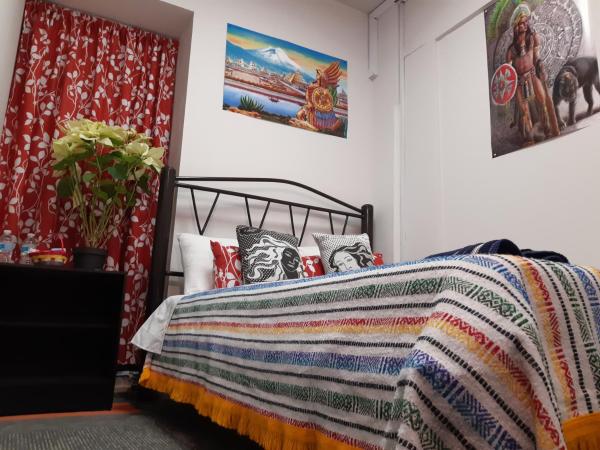 Alameda House : photo 4 de la chambre chambre double standard avec salle de bains commune