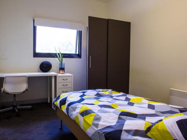 CarricHouse : photo 3 de la chambre chambre simple avec salle de bains 