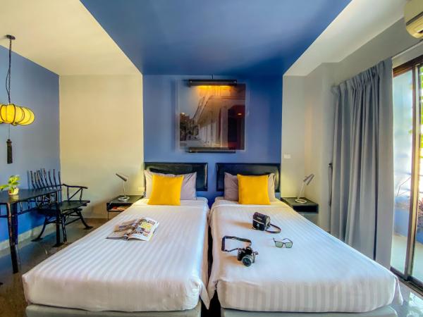 Sino Inn Phuket Hotel - SHA Plus : photo 2 de la chambre chambre double ou lits jumeaux