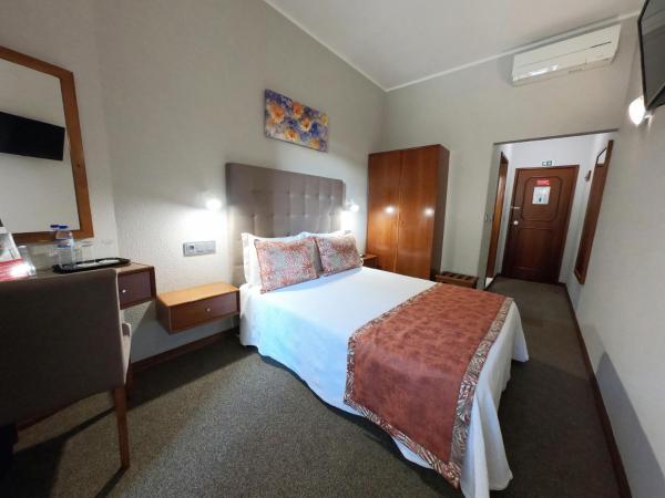 Lusitana Hotel : photo 5 de la chambre chambre double