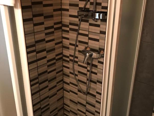 Zöldtető Panzió : photo 8 de la chambre chambre double deluxe avec lit d'appoint