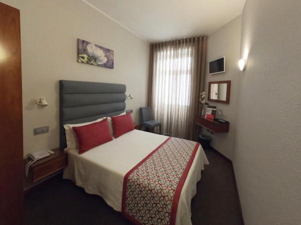 Lusitana Hotel : photo 7 de la chambre chambre double