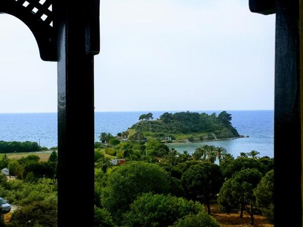 Altinsaray Hotel : photo 1 de la chambre chambre avec vue sur la mer