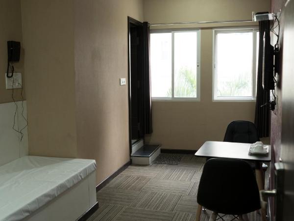 HOTEL PARK VICTORIA : photo 4 de la chambre studio familial