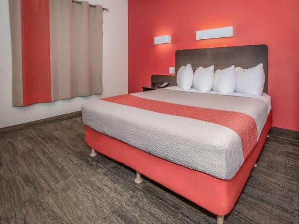 Motel 6-Saskatoon, SK : photo 3 de la chambre chambre lit queen-size - non-fumeurs