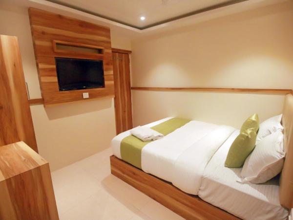 Hotel Al Madina palace : photo 1 de la chambre chambre familiale