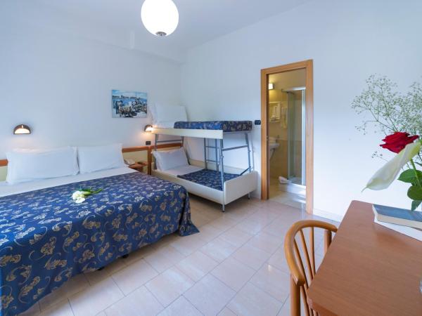 Hotel Sultano : photo 4 de la chambre chambre quadruple