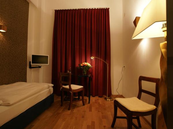 Hotel Stern : photo 5 de la chambre chambre simple
