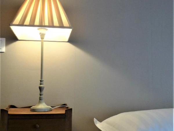 Les chambres de l'Abbaye : photo 7 de la chambre chambre double - vue sur jardin