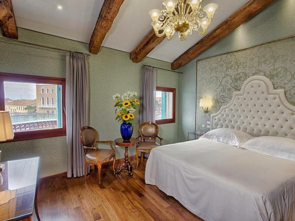 Hotel Santa Chiara : photo 3 de la chambre chambre double ou lits jumeaux de luxe - vue sur grand canal