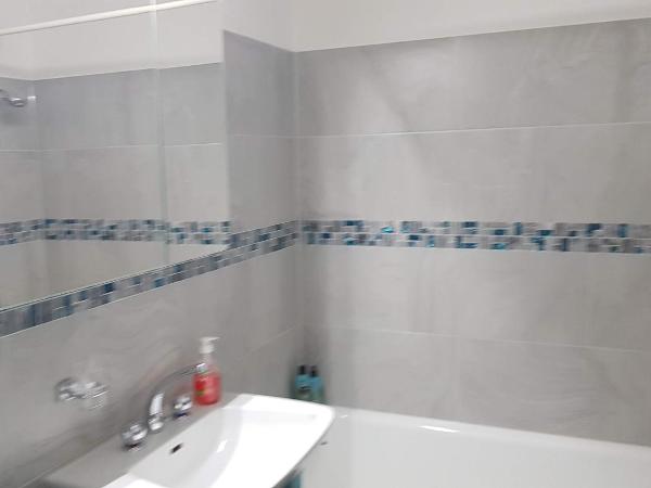 Holiday accommodation - swimming pool available : photo 3 de la chambre appartement avec vue sur la montagne