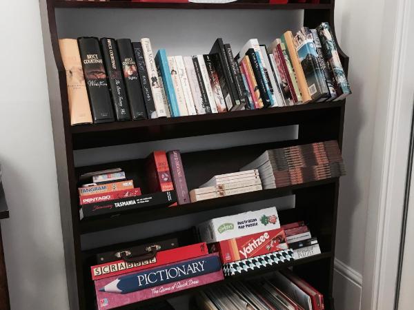 Assemblage Boutique Art B & B : photo 5 de la chambre chambre lit queen-size avec salle de bains commune