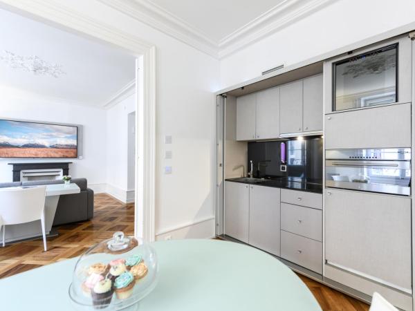 Swiss Luxury Apartments : photo 5 de la chambre appartement 2 chambres avec climatisation