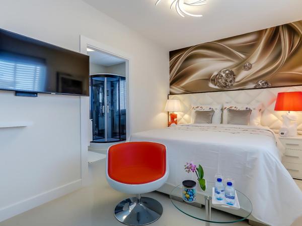 B&B Modern Times : photo 6 de la chambre chambre double deluxe avec douche