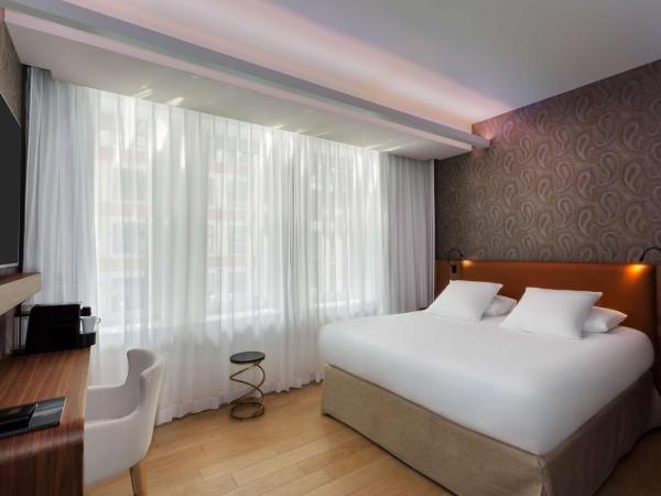 Hotel L'Arbre Voyageur - BW Premier Collection - LILLE : photo 1 de la chambre chambre lit king-size exécutive spacieuse