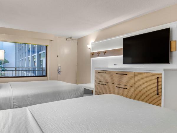Wyndham Garden Lake Buena Vista Disney Springs® Resort Area : photo 1 de la chambre chambre standard avec 2 lits doubles