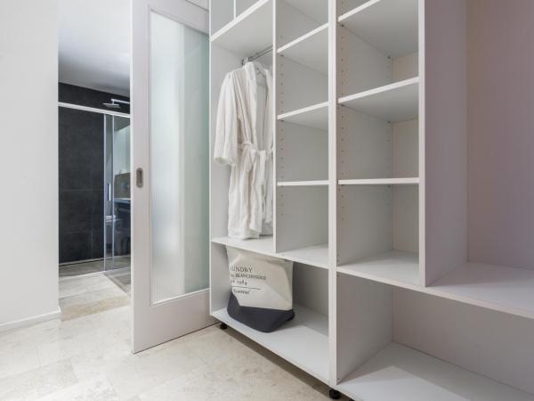 Apartments and rooms Villa Bori : photo 2 de la chambre chambre double deluxe avec balcon - vue sur mer