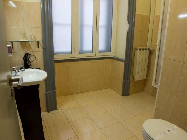 Hotel Estoril Porto : photo 8 de la chambre chambre familiale standard