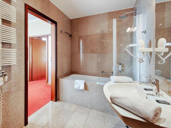 Grand Royal Hotel : photo 3 de la chambre suite junior
